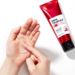 Some By Mi Snail Truecica Miracle Repair Low Ph Gel Cleanser 100ml - Image 3