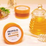 Some By Mi Propolis B5 Glow Barrier Calming Mask 100G - Image 3