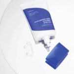Isntree Hyaluronic Acid Watery Sun Gel (Mini) – 10ml - Image 3